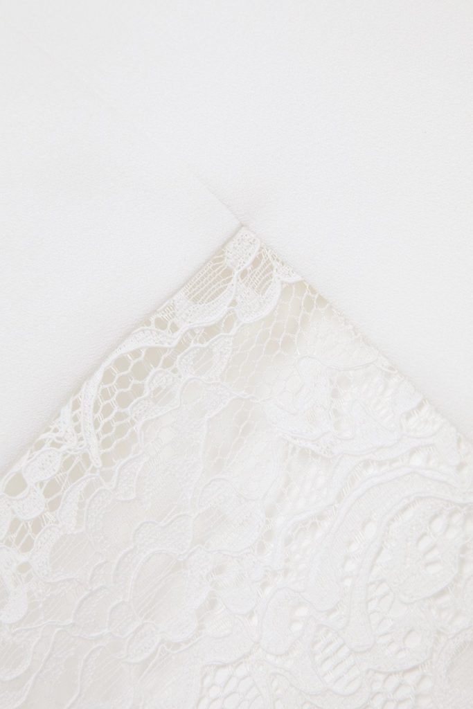 RASARIO one-sleeve lace crepe short wedding dress