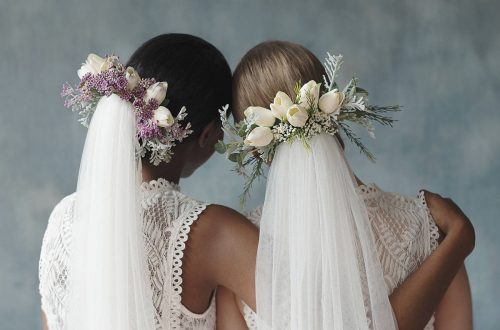 two brides with veils