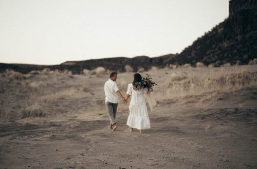 wedding couple on beach